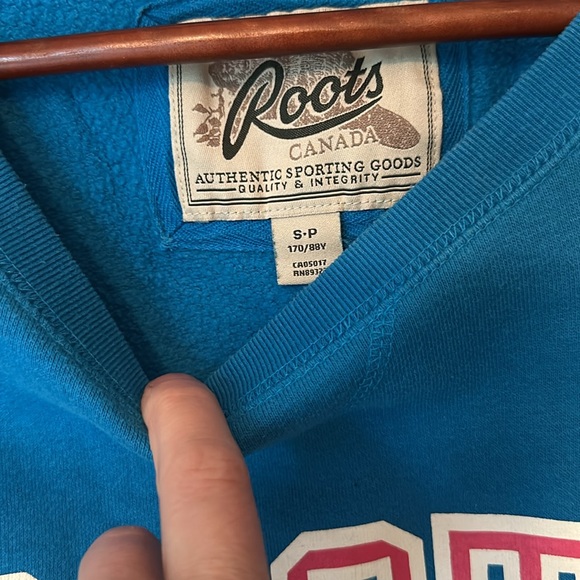 Roots sweatshirt - Picture 3 of 4